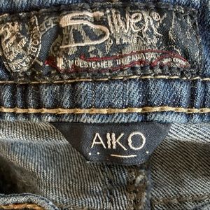 Silver Jeans Co. Aiko Mid Boot Jeans